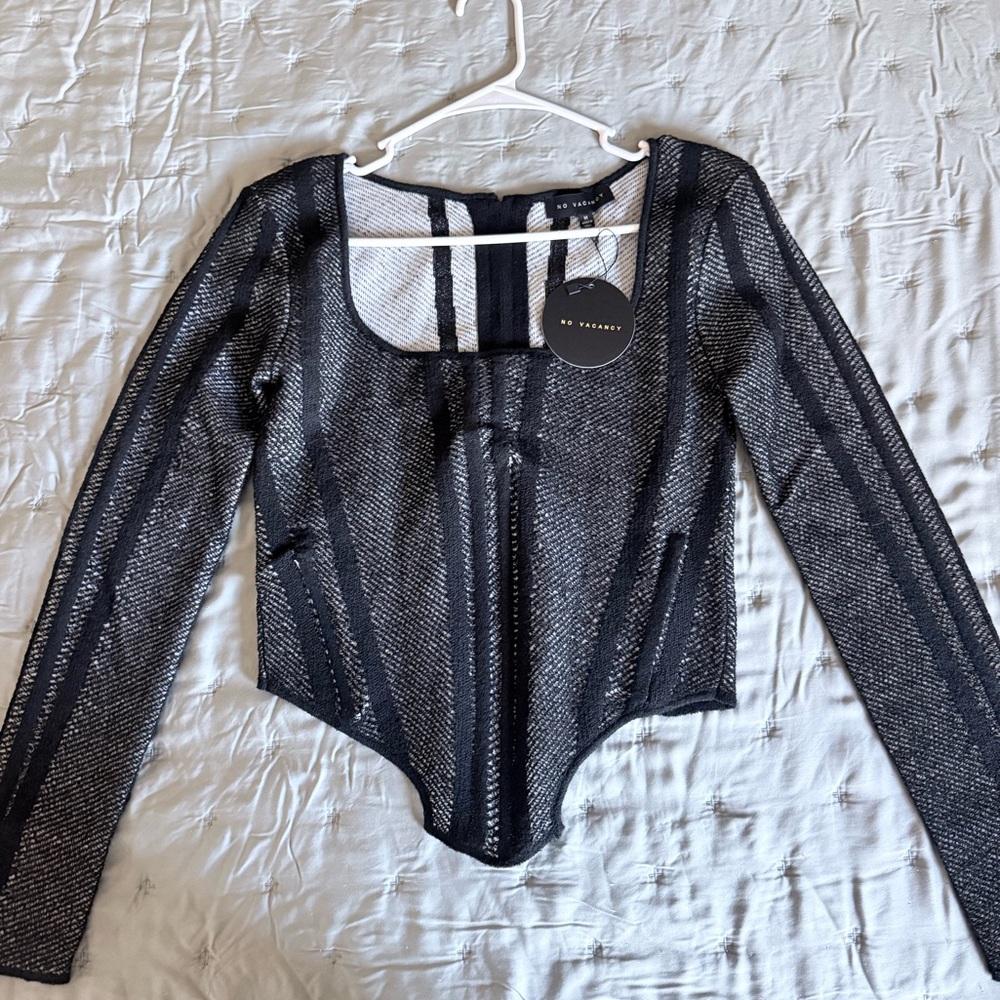 Chic Black Corset Style Long Sleeve Crop Top